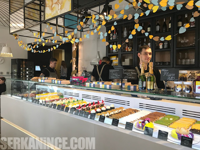 Honey Cafe, Kiev - artizan pastalar ve çikolatalar