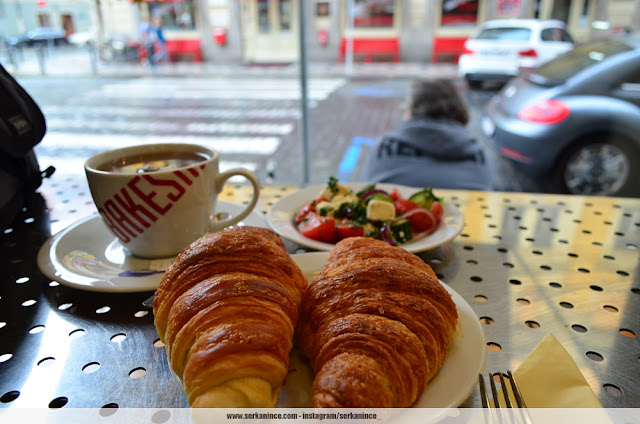 BakeShop Prag, tatlı ve kahvaltı mekanı vitrini